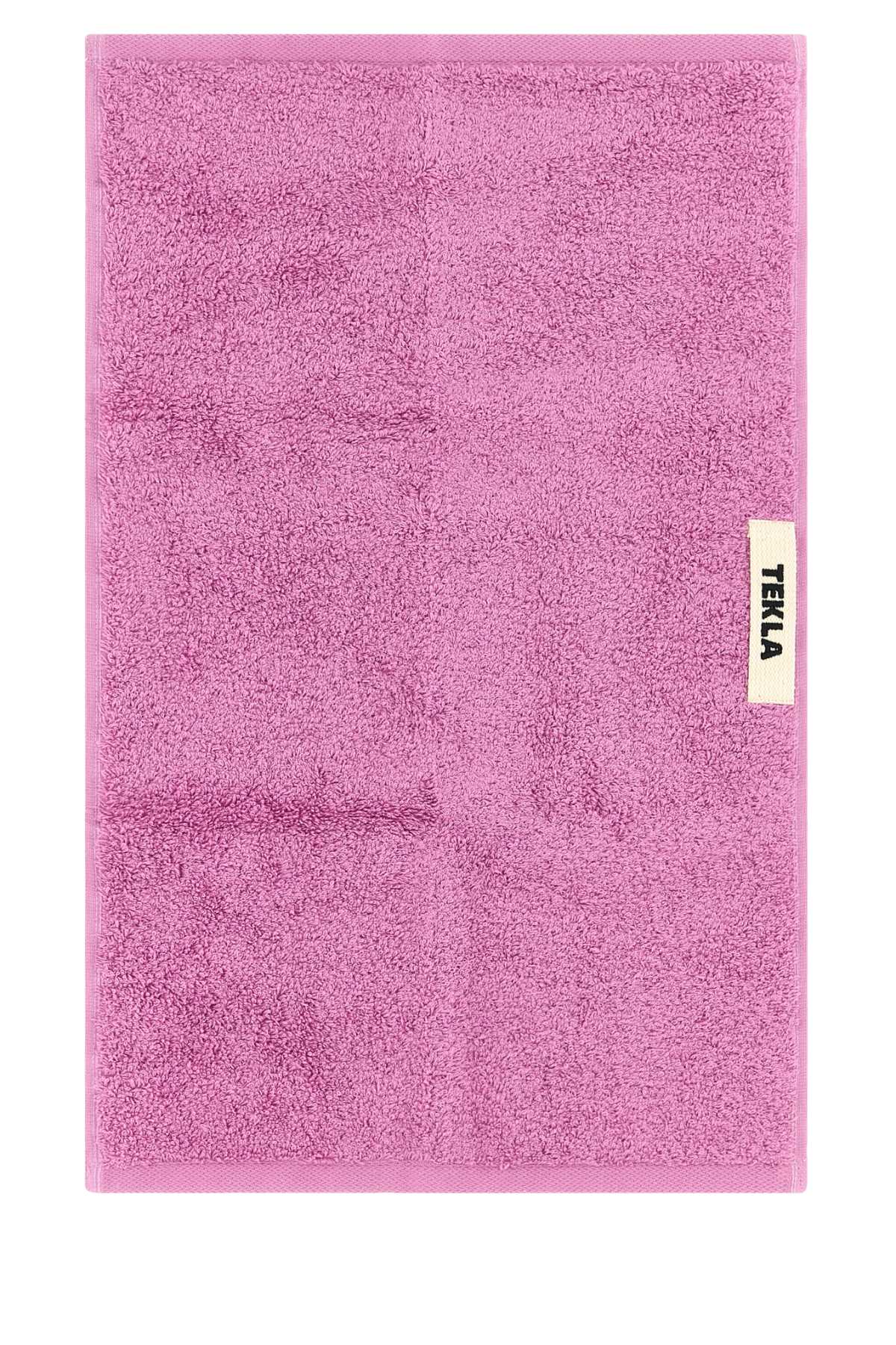 TOWELS_SOLIDS_TTMA30X50_MAGENTA_Image_2