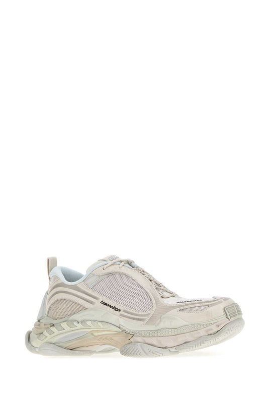 TRIPLE_S2_SNEAKER_865849WTRS2_9191_Image_2
