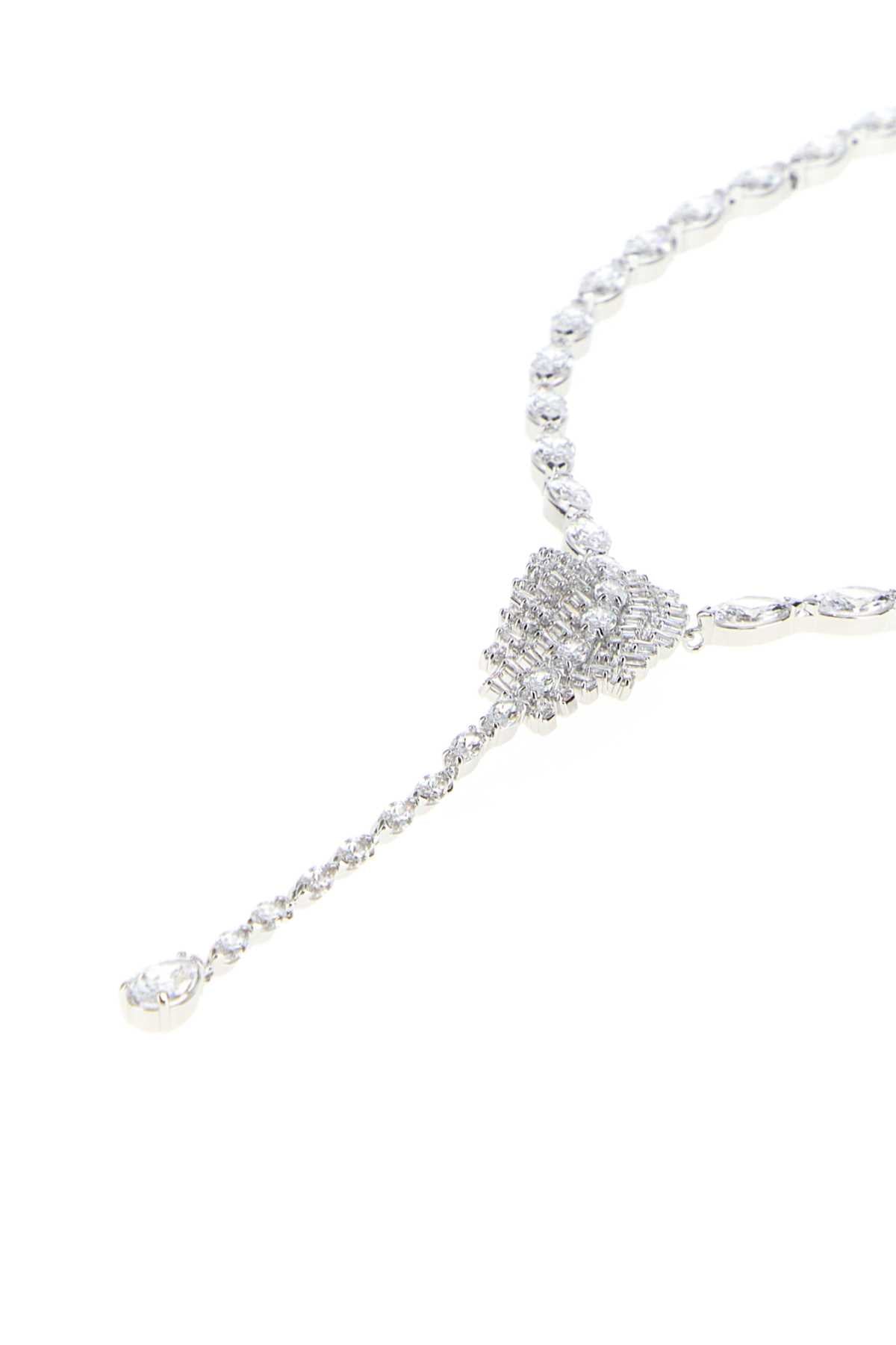 VIENNANECKLACE_WHIRHS_5749265_000_Image_2