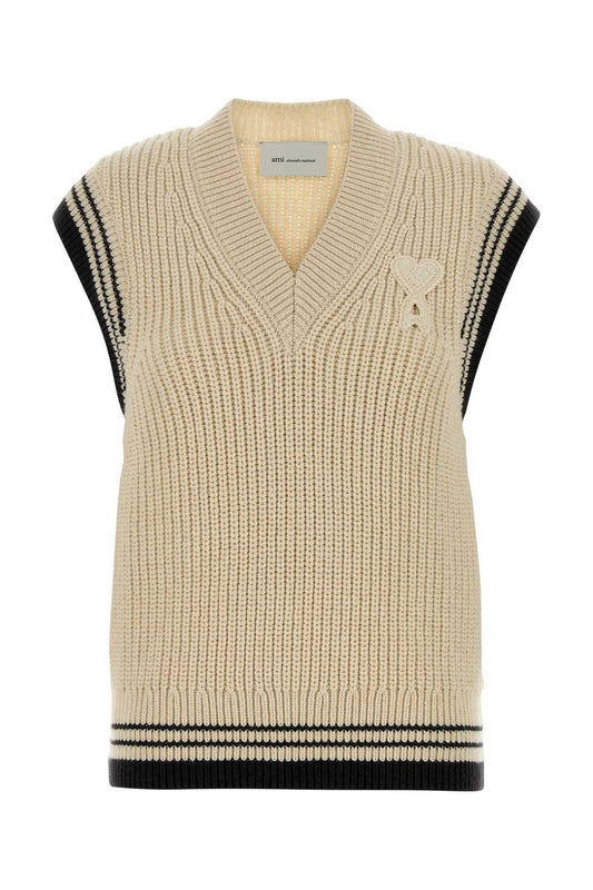 V_NECK_SLEEVELESS_SWEATER_WITH_AMI_DE_COEUR_PATCH_UKS865KN0161_136_Image_1