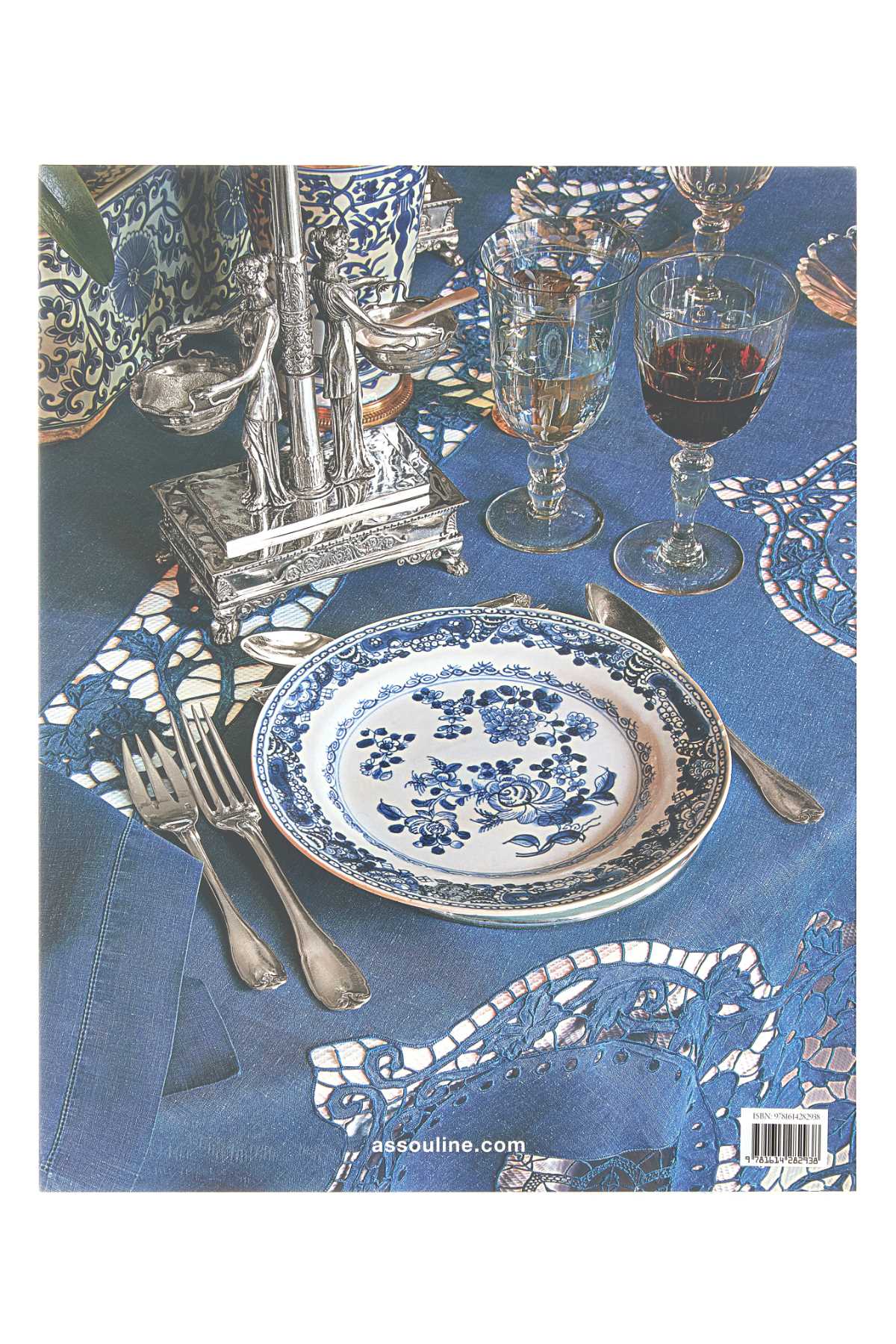 Valentino_At_The_Emperors_Table_9781614282938_000_Image_2