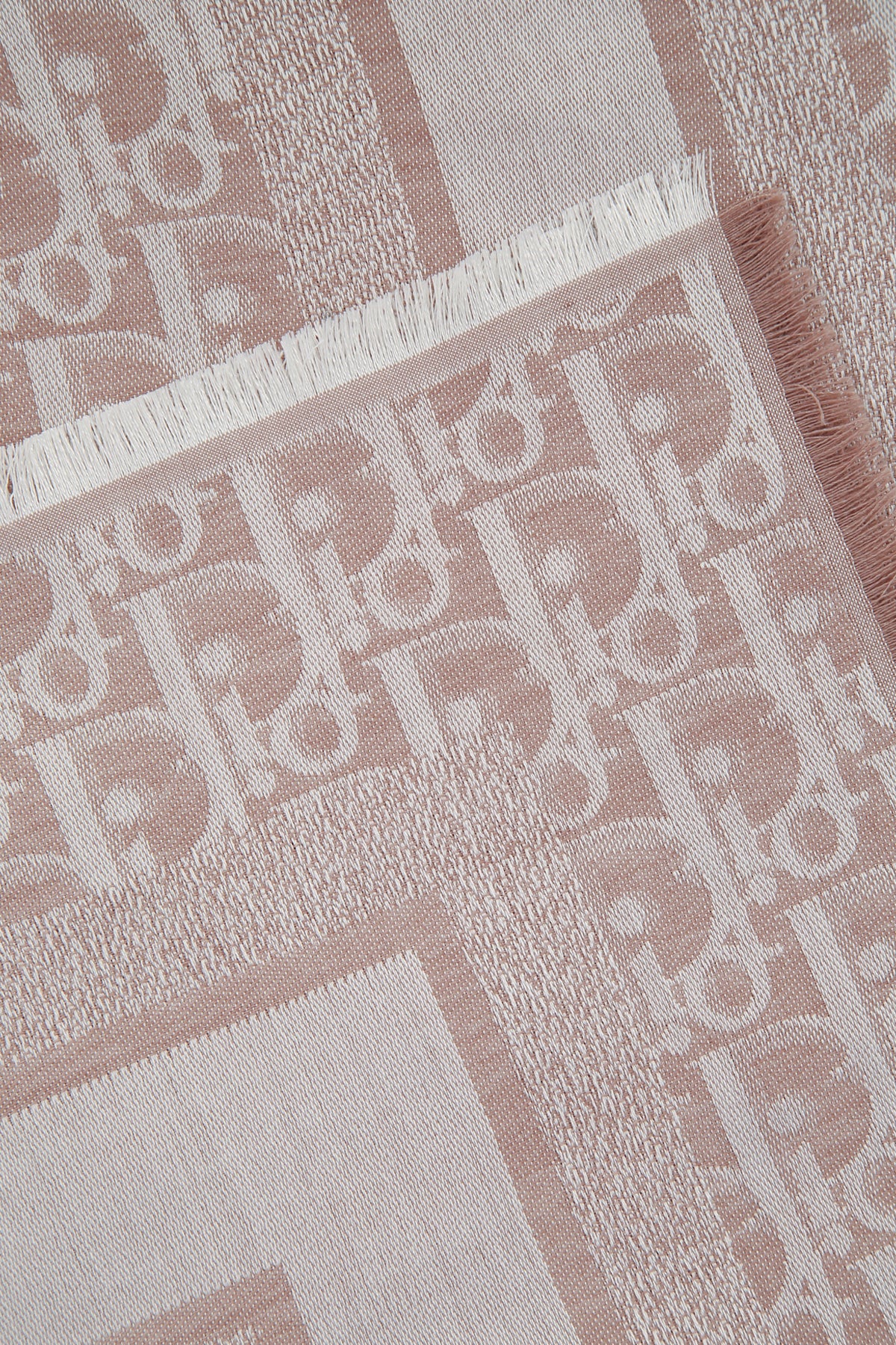W-SCARF-140X140_51DOB140I662_423_Image_2