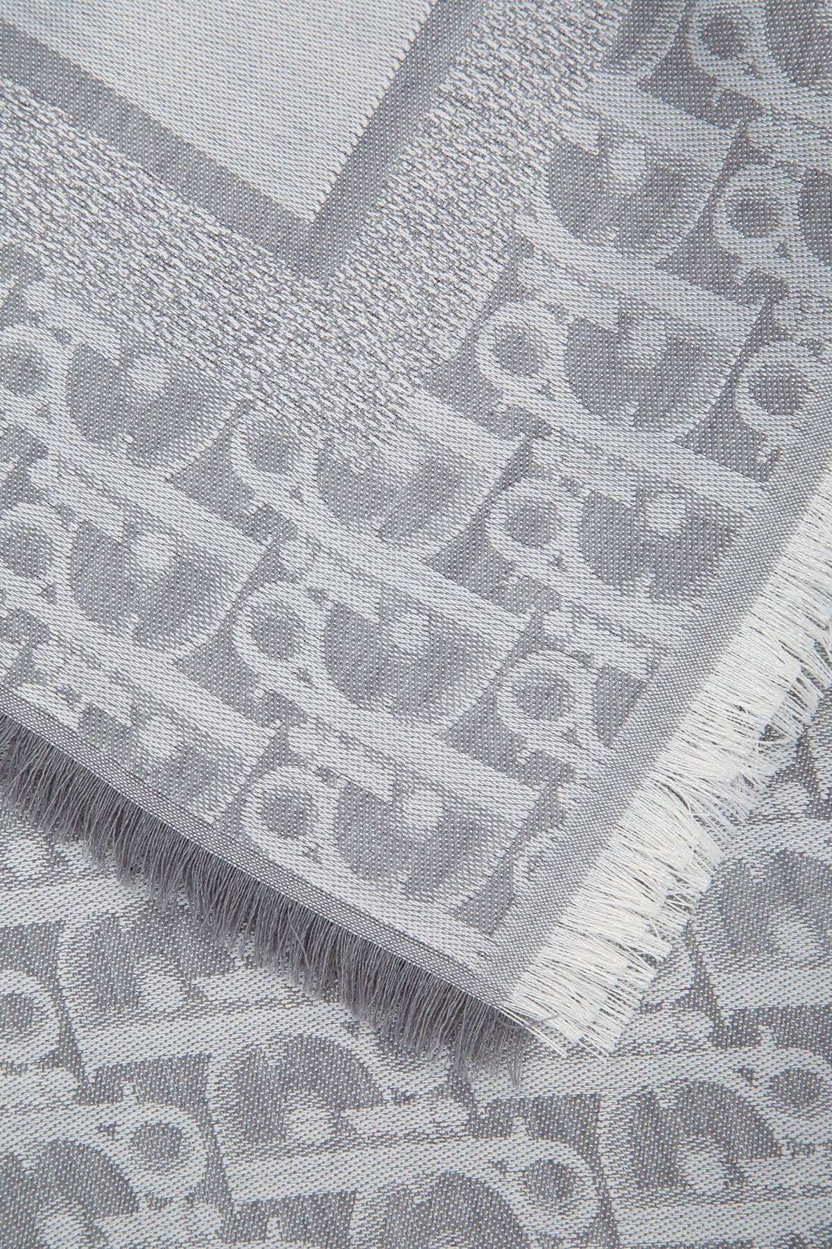 W-SCARF-140X140_51DOB140I662_830_Image_2