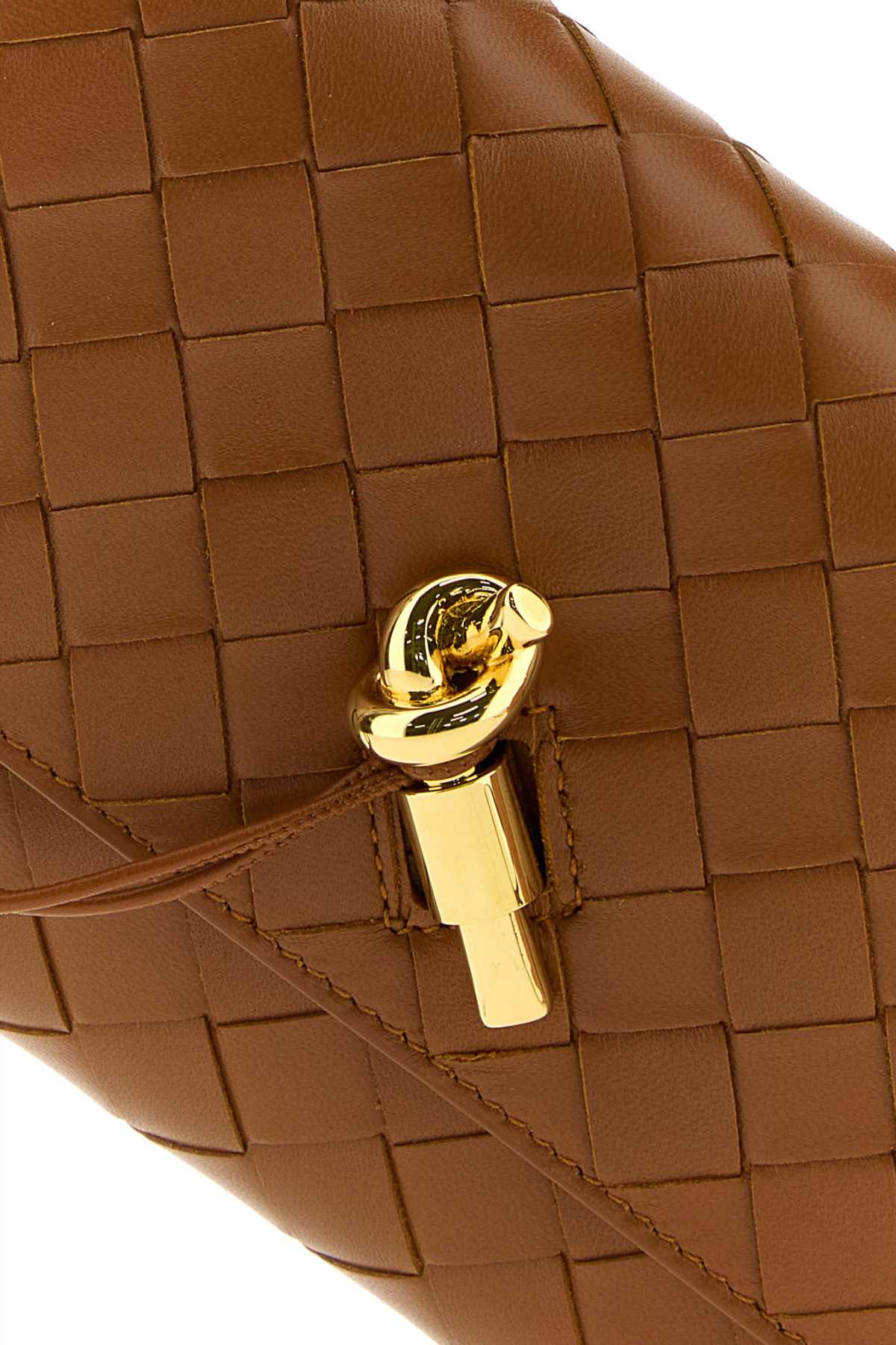 WALLET_SHOULDER_836940VCPP2_2387_Image_4