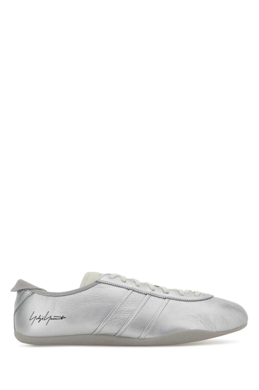 Y-3_TOKYO_SILVMTOWHITEBLACK_KI4349_SILVMTOWHITEBLACK_Image_1