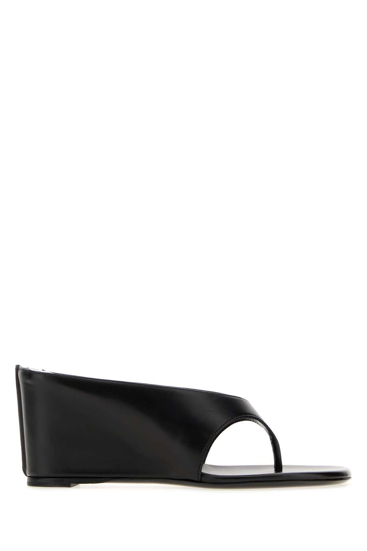 YAGA_WEDGE_SANDAL_BLACK_LEATHER_PS26HO017BK001C_L024_Image_1